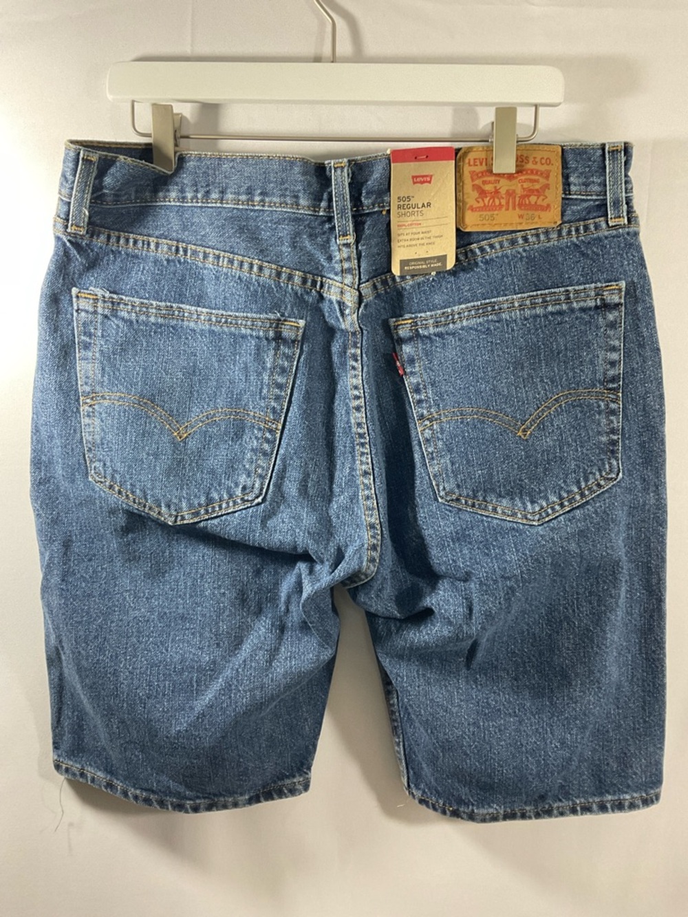 Levi's Classic Blue Denim Jean Shorts - Picture 2 of 5